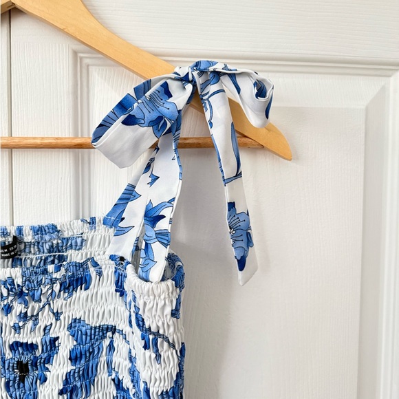 White Maxi Dress with Blue Floral Print and Tie Straps Smocked Summer SHEIN - Picture 8 of 12